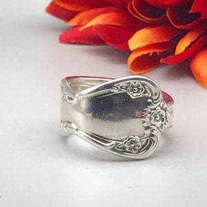 Vintage Spoon Ring, Daybreak 1952, Vintage Flatware Ring, Silverware Ring, Spoon Ring