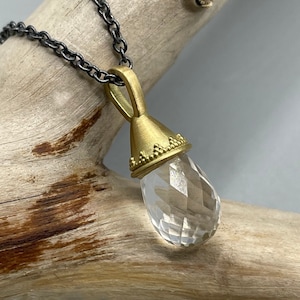 Rock crystal drops with 750 yellow gold granulation suspension - pendant on matching anchor chain