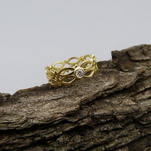 750 yellow gold band ring Celtic love knot with brilliant 18 carat image 9
