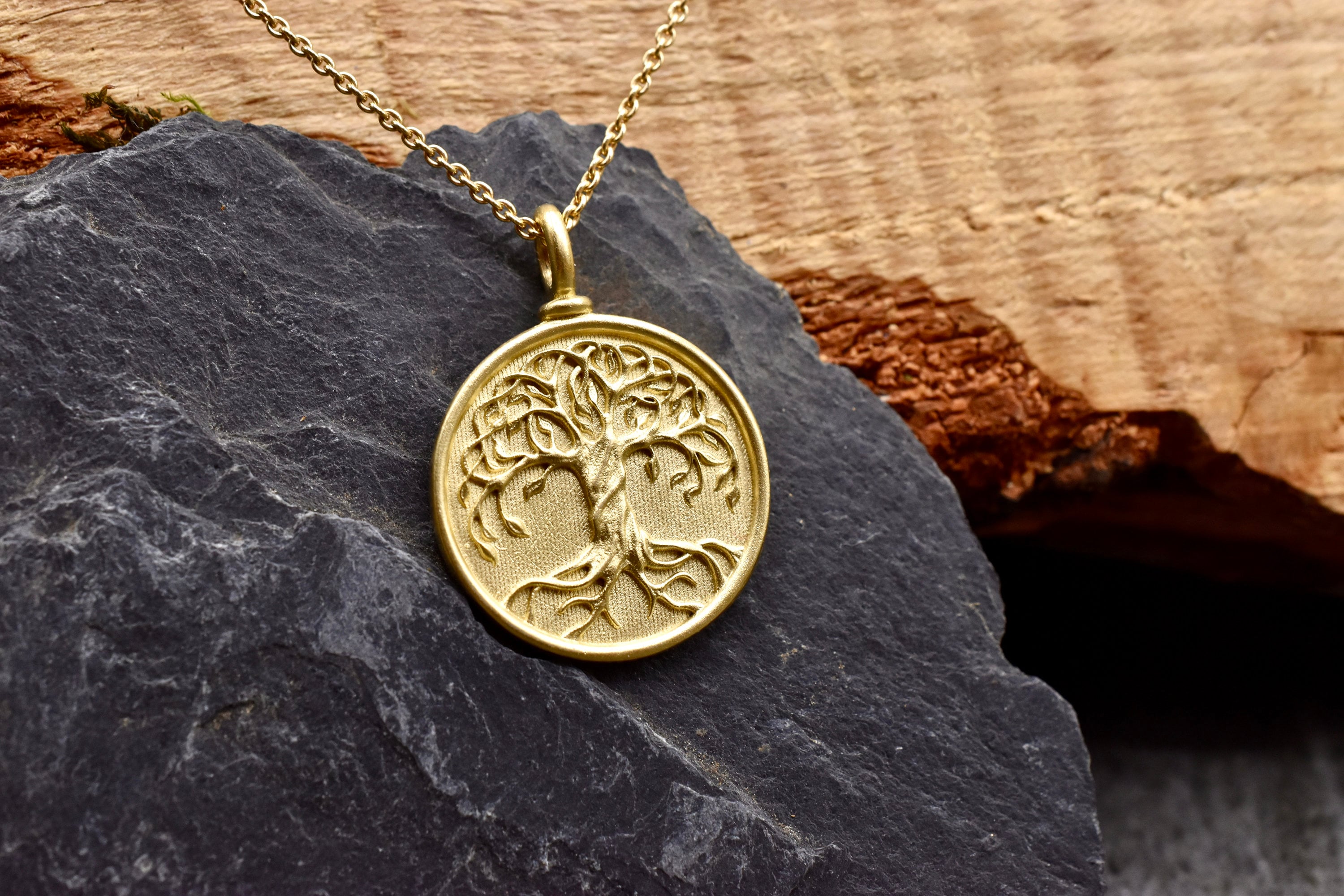 luz cd Reflexión amulet Q&A labyrinth Small Labyrinth Necklace | MIMOSA Handcrafted