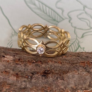 750 yellow gold band ring Celtic love knot with brilliant 18 carat image 8