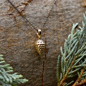 Solid pine cone pendant made of 585 red gold handmade pine cone on anchor chain pine cone Black Forest image 3