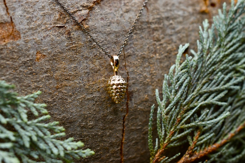 Solid pine cone pendant made of 585 red gold handmade pine cone on anchor chain pine cone Black Forest image 3