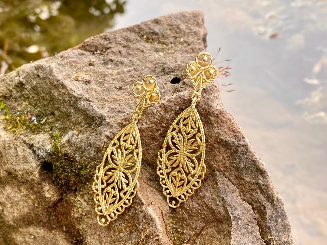 Gold filigree clearance drop earrings