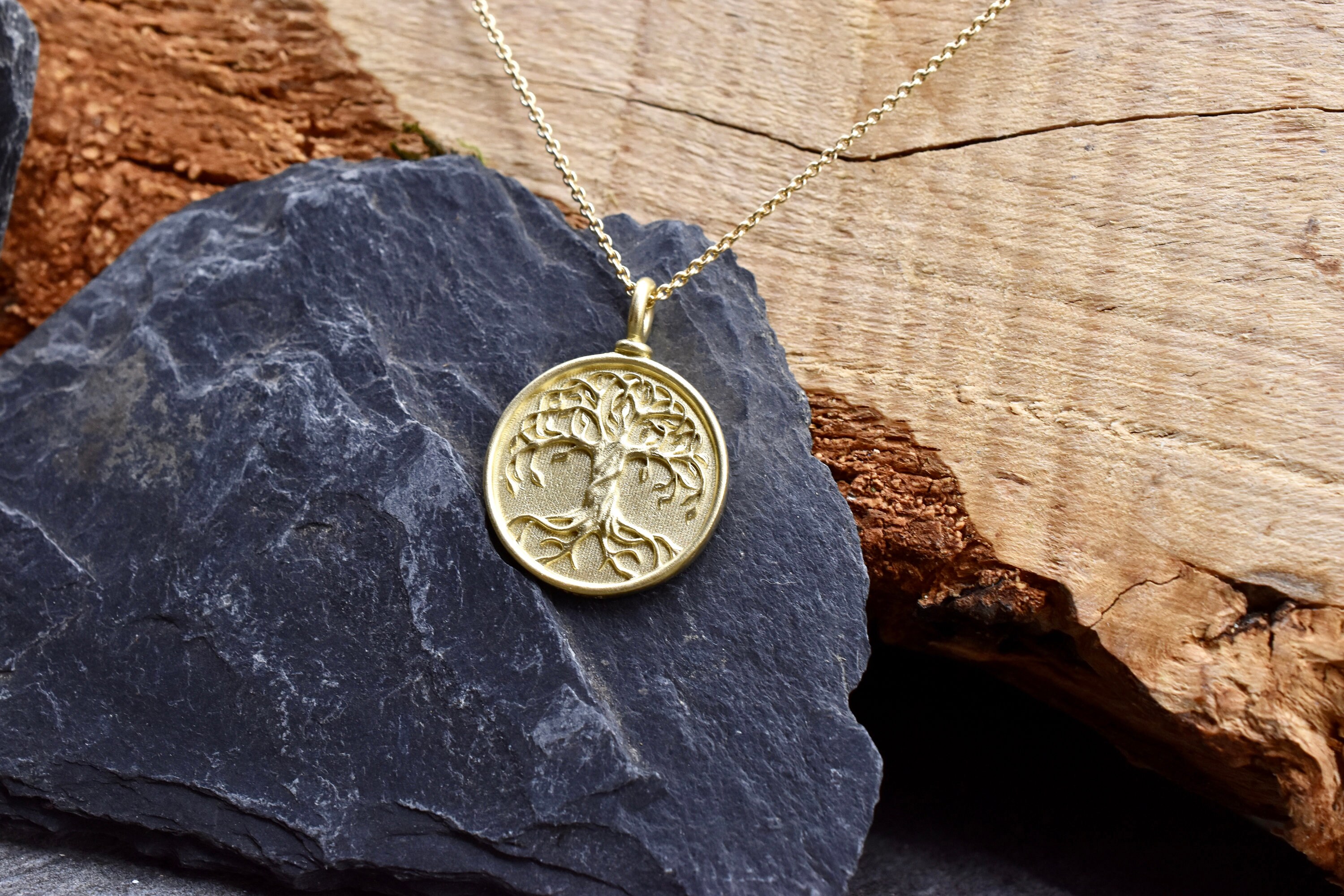 luz cd Reflexión amulet Q&A labyrinth Labyrinth and Tree of Life Reversible Pendant - Amulet Made
