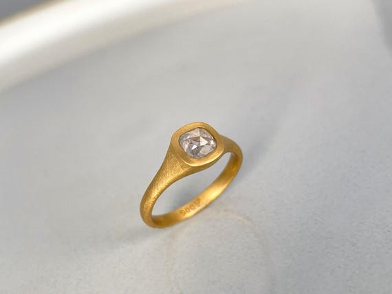 1 Karat Diamant Ring aus 900er Gold - Siegelring in 22 Karat mit einem unbehandelten Diamant  - Verlobungsring  - Unikat im Rosenschliff
