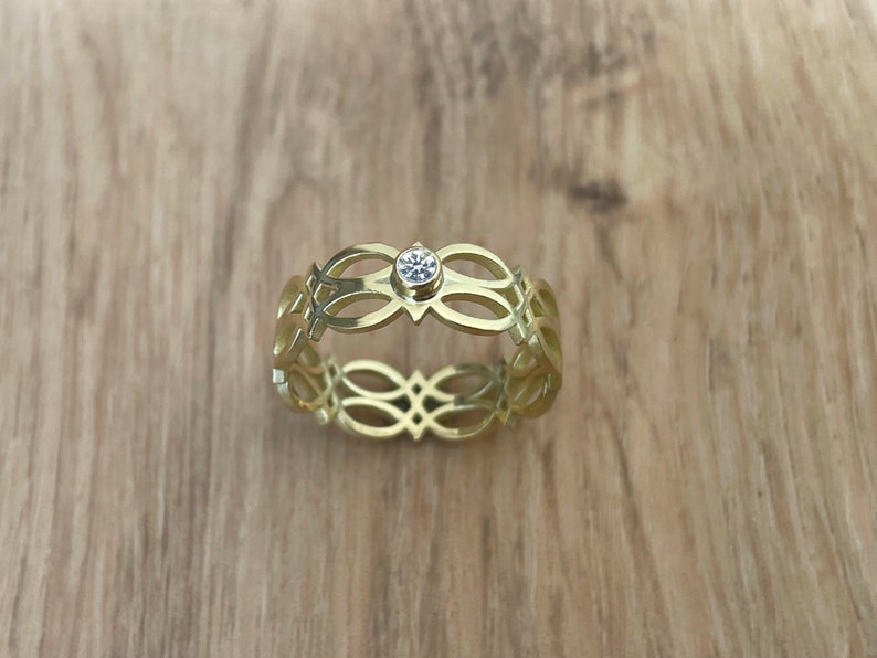 750 yellow gold band ring Celtic love knot with brilliant 18 carat image 7