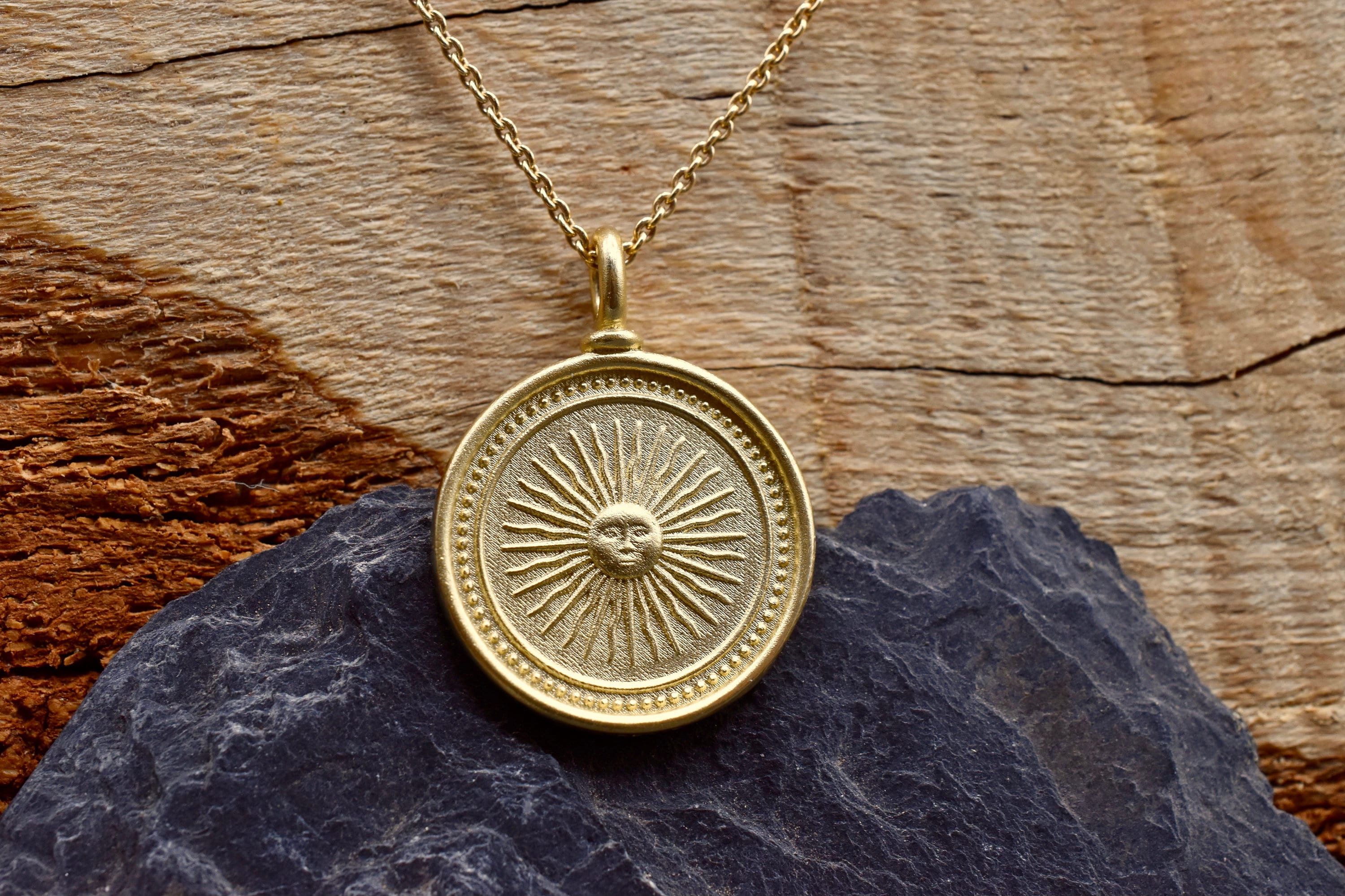 Sun Amulet Made of 750 Yellow Gold 18 Carat Gold Reversible Pendant Piece of Jewelry From the Goldsmith Pendant Antique Coin, Sun God, Helios - Etsy Sun Amulet Made of 750 Yellow Gold 18 Carat Gold Reversible Pendant Piece of Jewelry From the Goldsmith Pendant Antique Coin, Sun God, Helios - Etsy