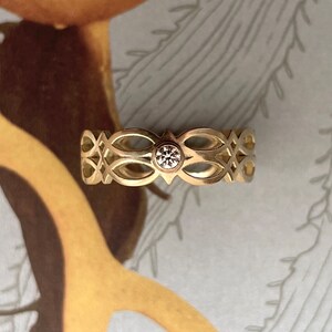 750 yellow gold band ring Celtic love knot with brilliant 18 carat image 5