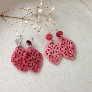 Baroque resin earrings "Kate" pink - plugs in silver & gold