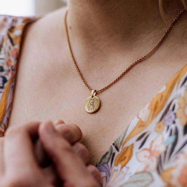 Halskette "Mama" in gold zum Muttertag