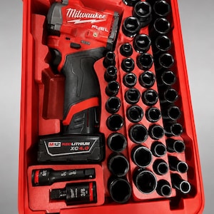 3Dプリント製ミルウォーキーパックアウトインサート（M12スタビーレンチ、ソケットセットオーガナイザー用）