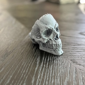3D Gedruckt Skull Phone Stand, iPhone,Android,Handy,Zubehör,Geschenk,Präsent,Geschenkidee