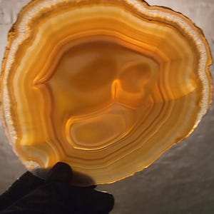 Large Agate Slice - 6.5inx5.86in 174g