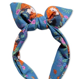 Opaska Merida „Brave” wiązana na głowie