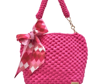 Luksusowa różowa, ręcznie robiona na szydełku bawełniana koszulka z włóczki