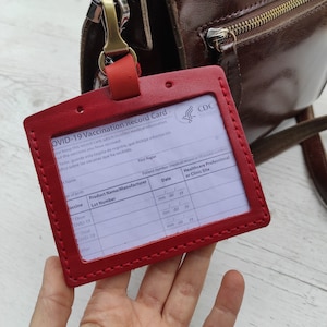 Porte-cartes de vaccination en cuir véritable - Crochet à ressort, couleurs personnalisées, convient pour passeport ou carte CDC, personnalisable