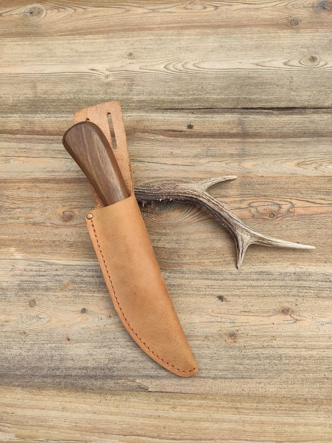 Fodero Universale Per Coltello, Fondina Per Coltello In Pelle Lavorata, Forniture Per Coltellinai, Con Anello A D E Porta Asta Di Ferro - Italia