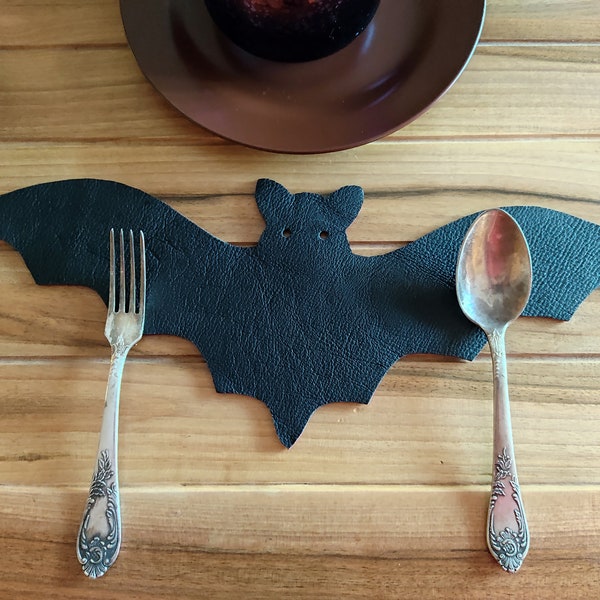 Bat napkin for Halloween / Spooky Halloween Tableware / Helloween party decoration