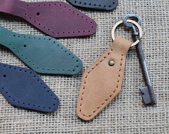 DIY Leather Keychain Kit – Pre-cut Leather, Thread & Tools – Make Your Own Key Fob Craft Gift