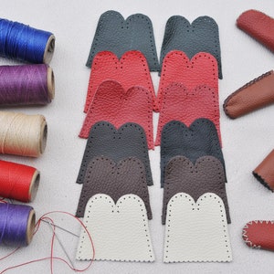 Kit de dedales de cuero para hacer uno mismo: 2 protectores de dedos de cuero auténtico para fieltrar, coser y hacer manualidades. Kit de costura hecho a mano. imagen 4