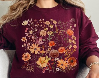 Vintage Cottagecore Sweatshirt, Gardening Sweatshirt Witchcore, Goblincore Shirt, Watercolor Boho Wildflowers Sweatshirt, Botanical Shirt