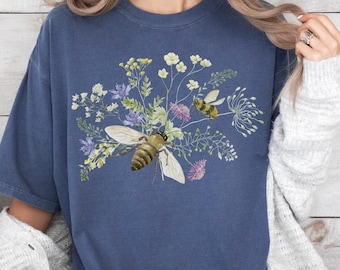 Bee Shirt Comfort Colors, Cottagecore Shirt, Boho Wildflower Shirt, Gift for Her, Bee Lover Gift, Plant Shirt, Floral Shirt, Honey Bee Shirt