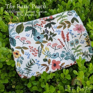 Pochette à fermeture éclair Wildflowers moyenne | Sac RIFLE PAPER CO | Trousse de maquillage de printemps | Sac de voyage naturel | Nature Cottagecore | Boquet floral pour maman