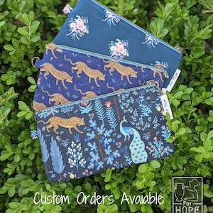 RIFLE PAPER CO Pochette à fermeture éclair de poignet | Étui à crayons Camont Jaguar | Trousse de maquillage ménagerie | Cadeau Fille Maman Femme | Sac Floral Doublure Imperméable