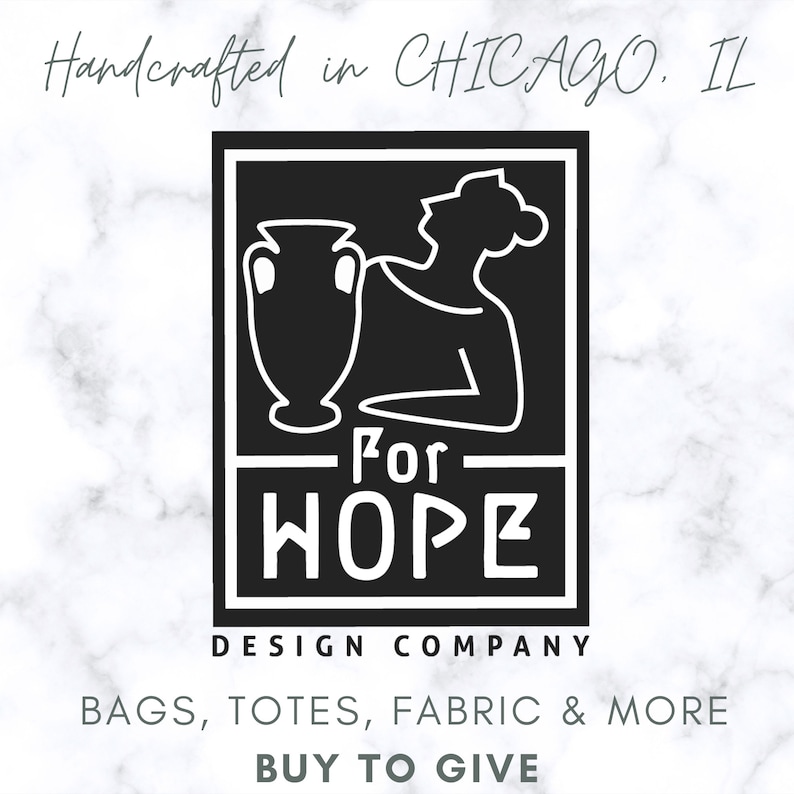 Peut inclure: Logo noir et blanc pour une entreprise de design appel&eacute;e "For Hope Design Company". Le logo repr&eacute;sente une image stylis&eacute;e d'une personne tenant un vase. Le texte "Bags, Totes, Fabric & More" et "Buy to Give" est &eacute;galement inclus dans l'image.