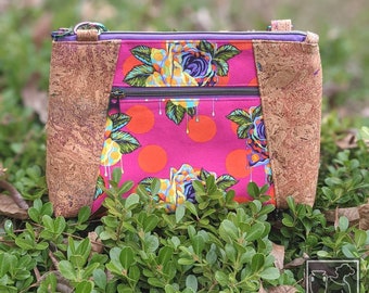 TULA PINK Crossbody w/ Verstellriemen | Regenbogen Katze Rose GELDBÖRSE | Nachhaltiges Material | Vegan Geschenk | Umweltfreundliche Korktasche | Kurioser Wunderland