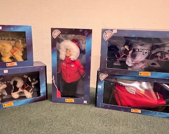 Steiff Fulda Yukon Quest Full Set Musher, Sled, Dogs, Polar Bear