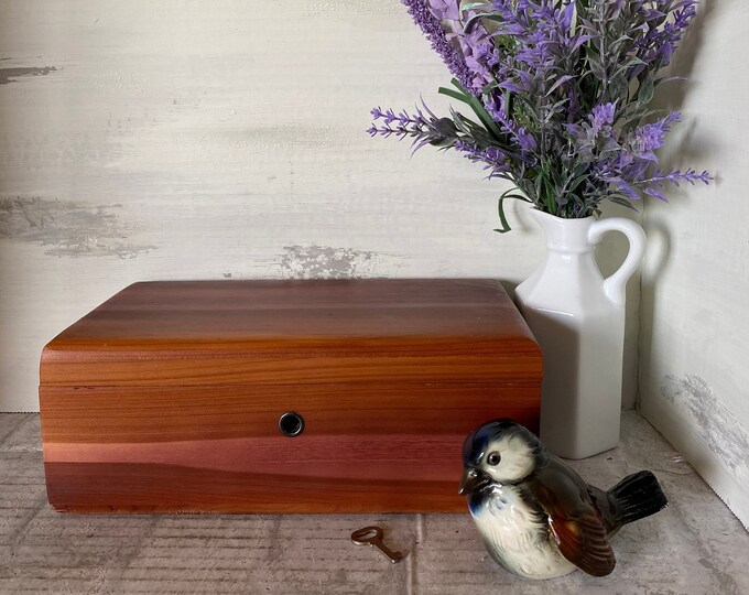 Vintage Lane Cedar Chest Jewelry/treasure Boxlove Letter Storage