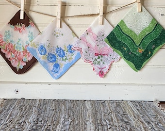 Vintage Fancy Hankies*Handkerchiefs*Floral Patterns*Lace*Scalloped Edge*Cotton Fabric*Craft Supplies*Collectibles