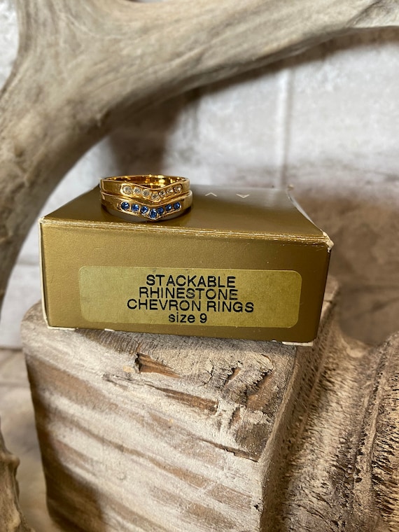 Avon Gold Tone Stackable Rhinestone Chevron Rings Set of 2 in Original Box Please Read The Full Description