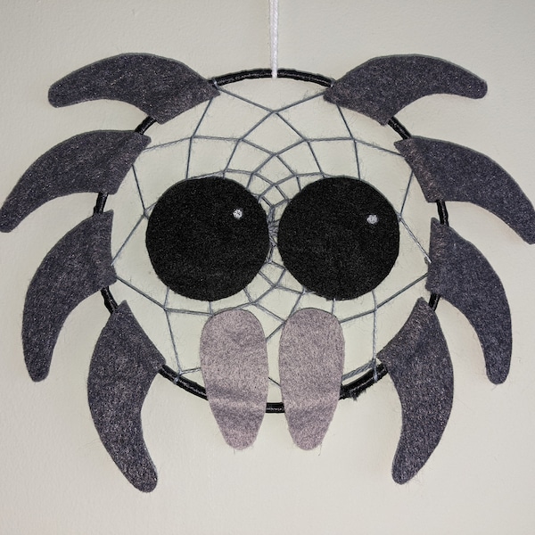 Cute spider dreamcatcher. Halloween spider decoration. Hanging spider mobile for Halloween lover