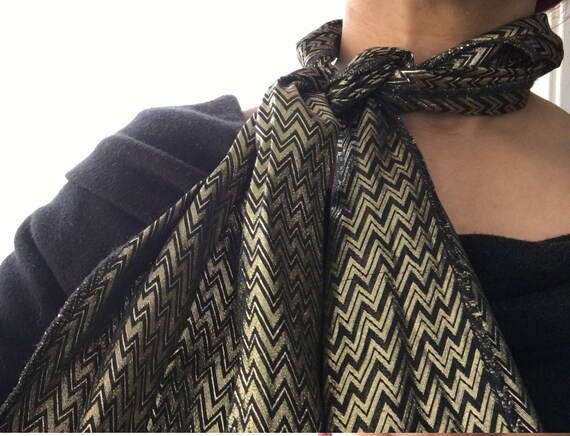 Black Gold!  Herringbone patterned Metallic Threa… - image 4