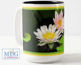 Mug avec une belle photo de nénuphars. tasse fleurie ; tasse d'amoureux des fleurs ; cadeau pour jardiniers ; cadeau pour sœur ; cadeau pour un ami ; tasse florale