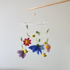 Handmade Wool Bee and Flower Baby Mobile - Eco-Friendly Nursery Decor and Unique Baby Gift