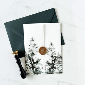 Carta velina natalizia fai da te 5x7 Inviti fai da te Alberi di pino innevati invernali Inviti per matrimonio Carta velina sempreverde Carta velina per matrimonio invernale