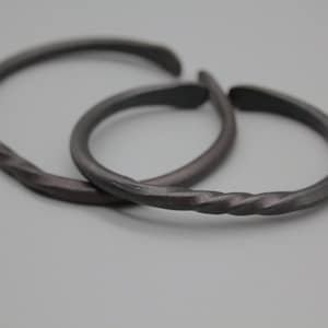 Bangle (Hand-forged Steel/Iron)