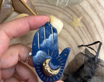 Celestial Moon Hand Magnet: Starry Sky Fridge Decor