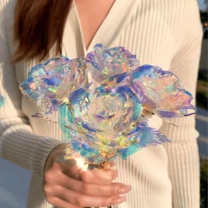 Rosa eterna iridiscente / Regalo artesanal, 28 cm