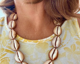 Authentic Hawaiian Cowrie lei necklace seashell necklace shell mala