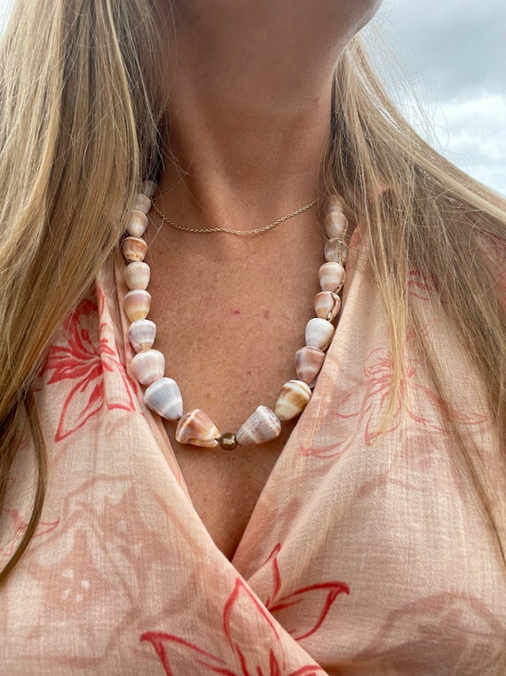 Authentic Hawaiian Cone Shell Lei Pearl Necklace Seashell