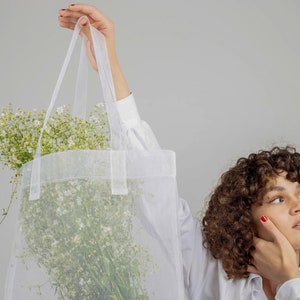Netz-Sommertasche, faltbare Einkaufstasche, Nylon-transparente Tasche, handgemachte minimalistische Tasche, leichte Einkaufstasche, Netz-Obsttasche, Hand-Umhängetasche Bild 2