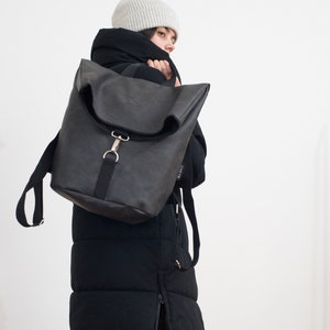 Rolltop Vegan Leder Rucksack, moderner Computer Rucksack, wasserdichter Laptop Rucksack, minimalistischer stilvoller Rucksack, einzigartiges Geschenk für ihren Rucksack