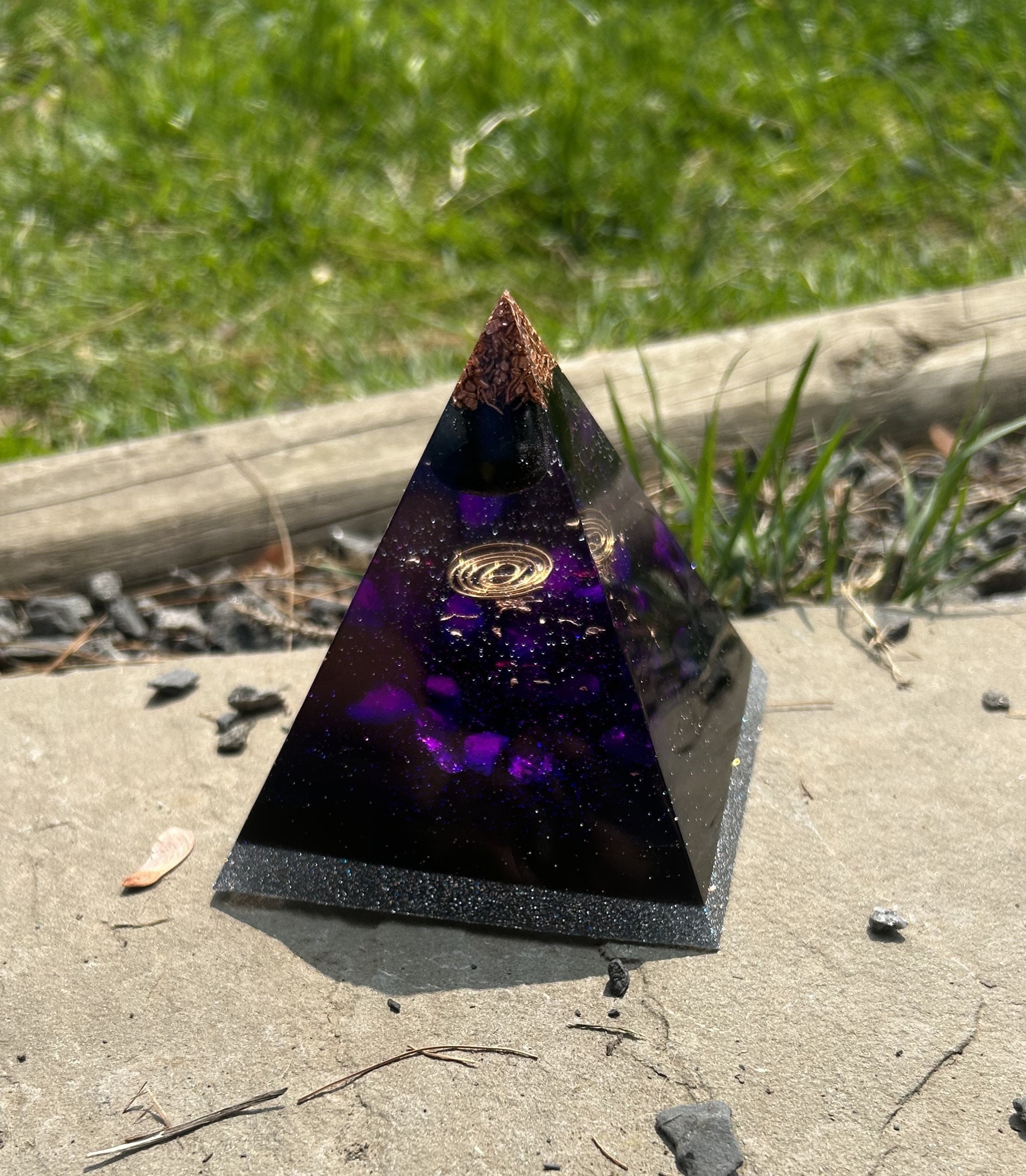 Piramide Orgone Pietra Solare Naturale XL 75mm 3in Protezione EMF - Foto 5