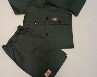 Size 18/24 mo charcoal gray Dickies short set