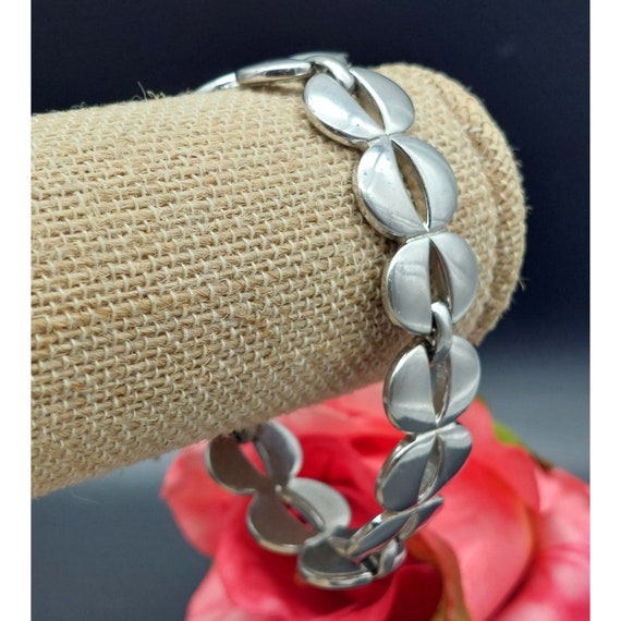 Vintage Monet Silver Tone Round Link Bracelet Saf… - image 1